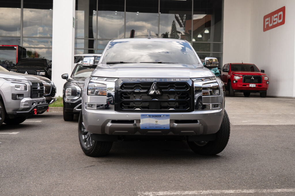 Leasing All entrega Pickup Mitsubishi L200 4x4 2027 a Cervecería La 20 2